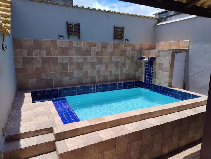 Casa com piscina em Itanhaem