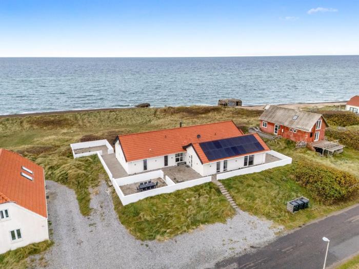 Pool And Activity House With A 180-Degree View Of The North Sea, Located At Lild Strand