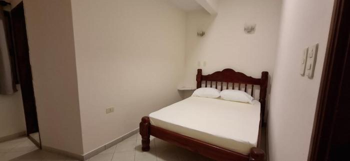 Habitación 25 cerca de la Terminal de buses de Asunción