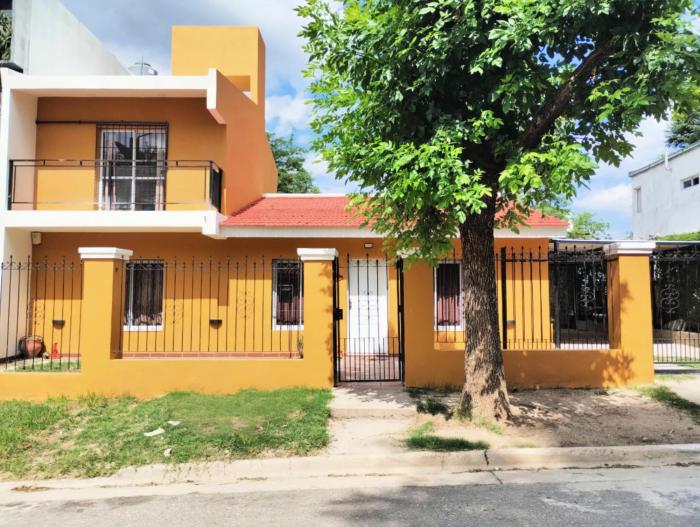 Alquiler de casa en Playas de Oro, Carlos Paz con pileta