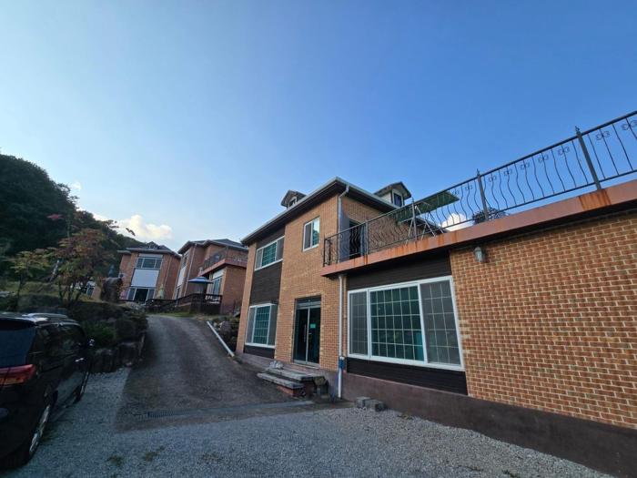 Dolmadang Cheongsu Pension