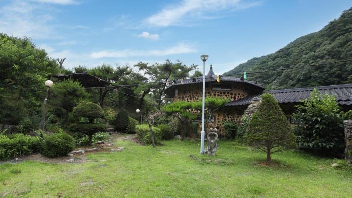 Hoengseong Daraegol Sanbang Pension