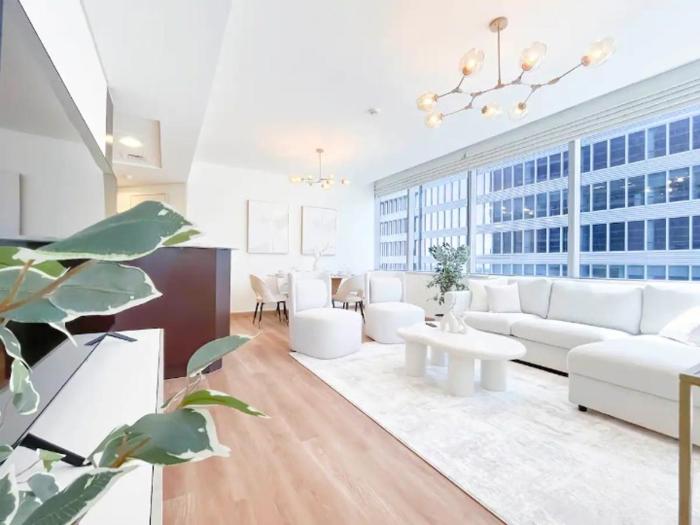 Stunning 2 bedrooms in Sky Gardens DIFC