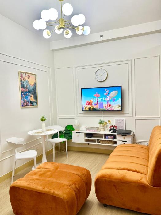 Homey Palace Staycation