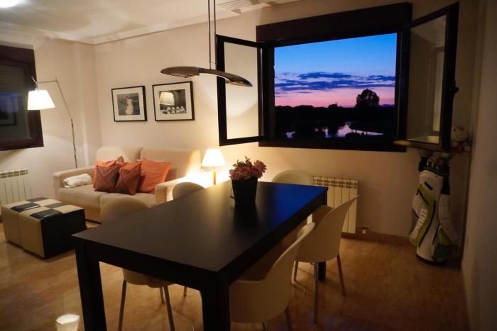 Casa con vistas al lago golf leon