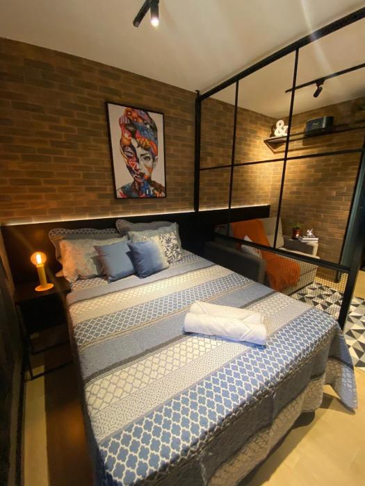 F1407 · 5 Stars: Industrial Loft Frei Caneca | Paulista