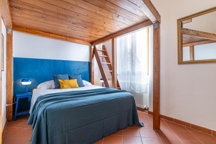 Travel Meditation House by Pleiades Home