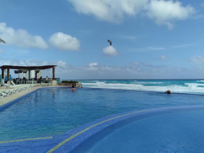 Ocean view Dream condo in resort with 2 pools