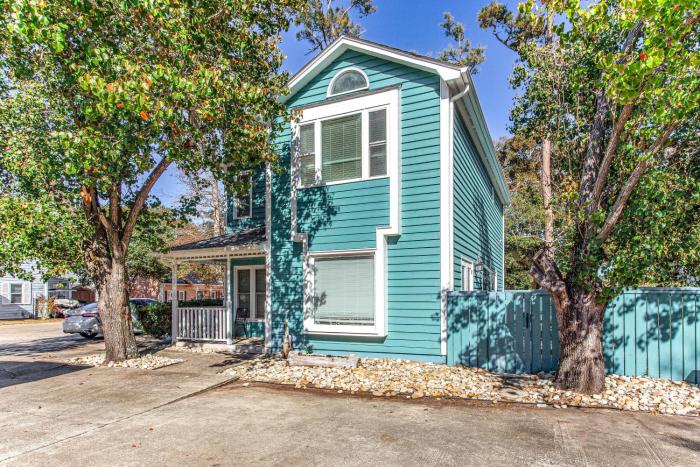 < 1 Mi to Ocean: North Myrtle Beach Home w Grill!