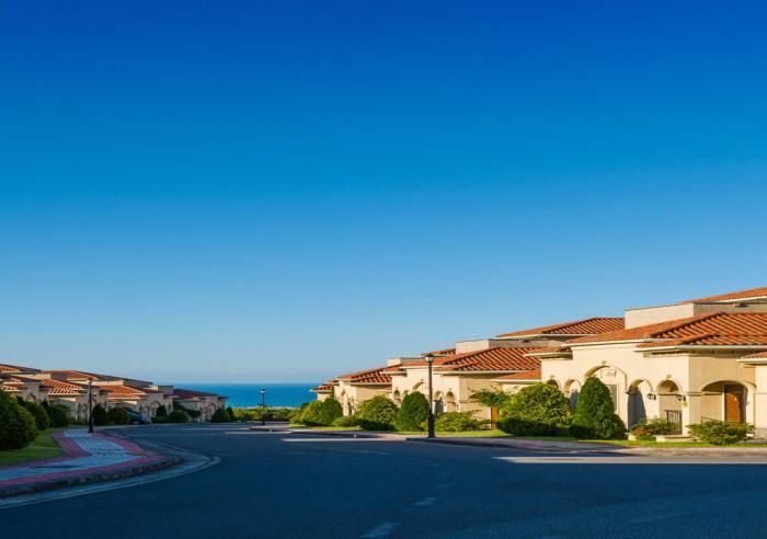 Camphortree Hotel and Resort