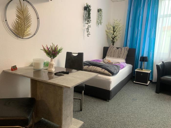 Best Preis City Apartment Stadtzentrum Wittenberge Modernes Ambiente max 2 Personen Einzelbetten voll ausgestattet mit Prime und WLAN