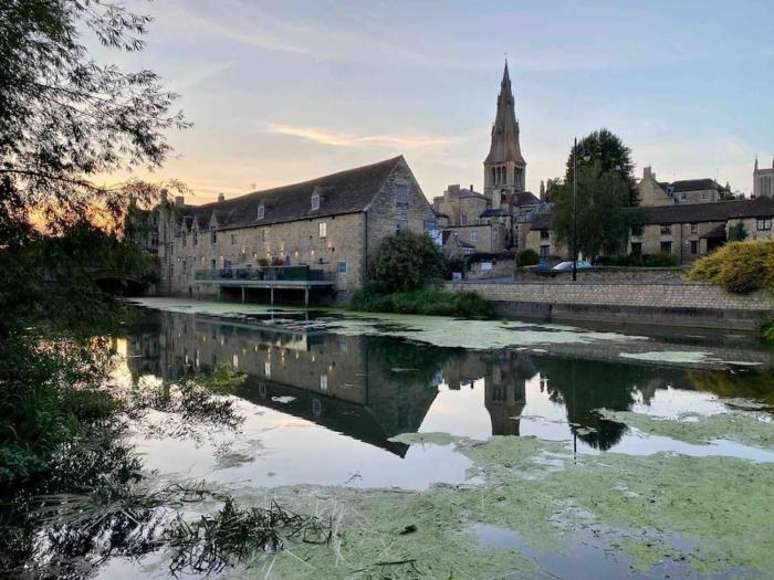 Beautiful Stamford Townhouse with River Views
