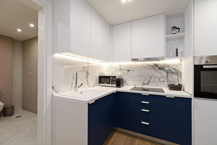 Blu suite-parking "cars length 4,40m"