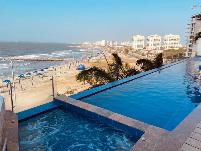 Front beach apartment close to the Cartagena letters