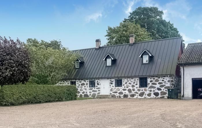 Lovely Home In Sallerup With Wifi