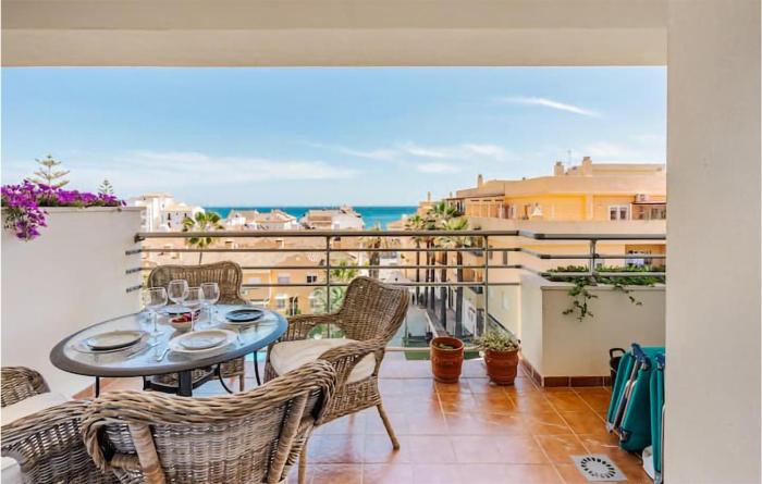 2 Bedroom Cozy Apartment In Sabinillas