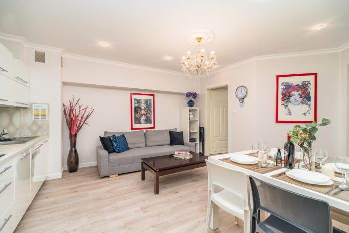 Piasek Apt - Top Location, Patio, Tram&Bus nearby - by Rentujemy