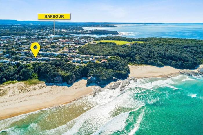 Waterfront and direct beach access with views