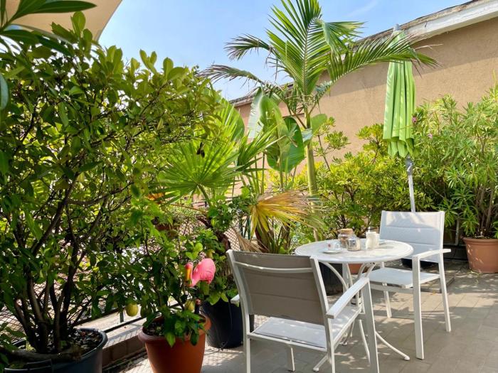 Cozy apartment with terrace in Milan