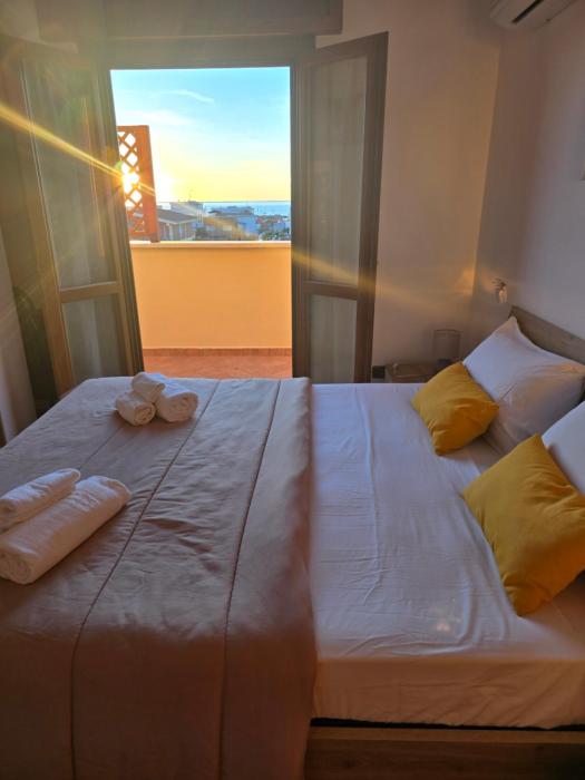 Lindas House Fiumicino sunset view