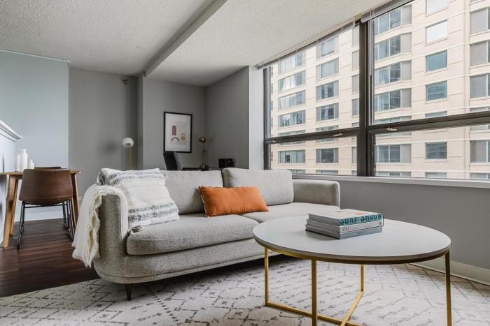 Blueground Streeterville pool gym nr pier CHI-1122