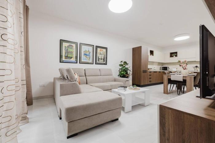 Seaberry Park 1BED NEW by Homely!