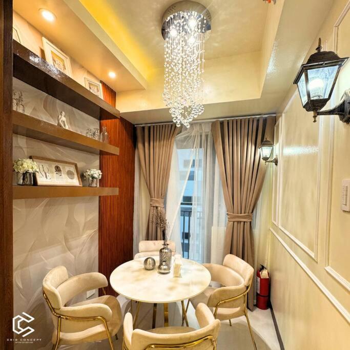 Crib2Go Benz Suite with Pool View