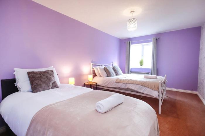 Snowberry Close - Contractors Long Stay by ShortStayUK