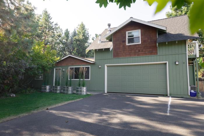 Bluebird Day - Lodgepole House