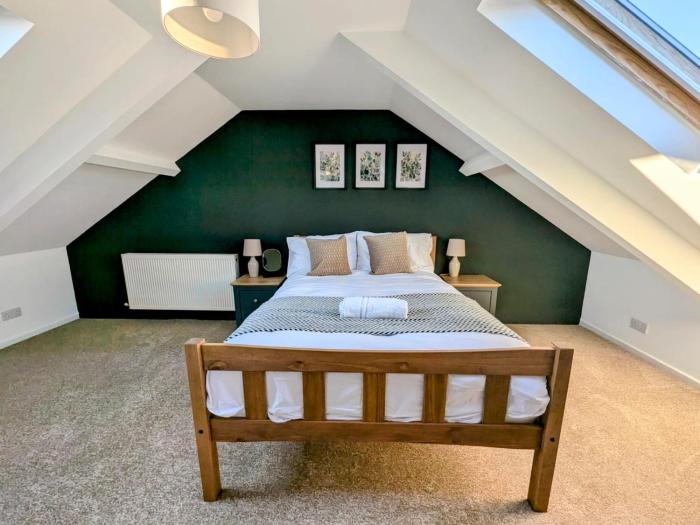 Cozy 3 BR house perfect for small and large group