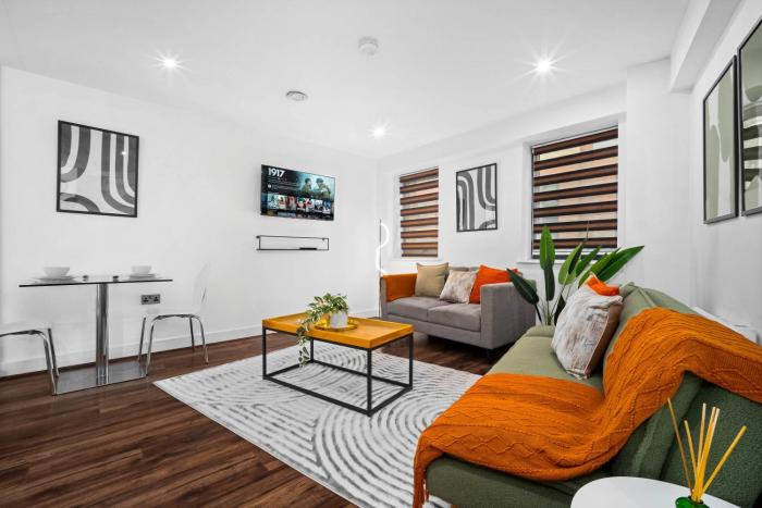 Modern 1-Bed Apartment Sleeps 4 Birmingham