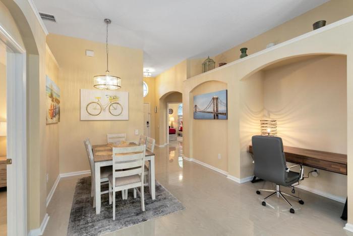 Amazing Disney Dream Getaway in Windsor Palms!