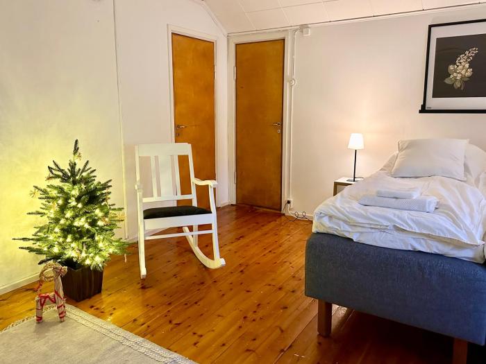 Palkinen II Rovaniemi - 1950s vintage home with parking & courtyard & wifi