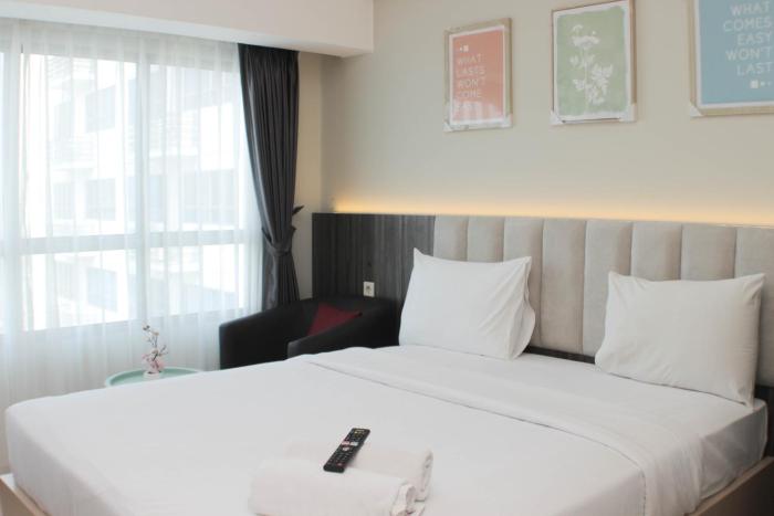 Comfort and Simply Studio Springlake Summarecon Bekasi Apartment By Travelio