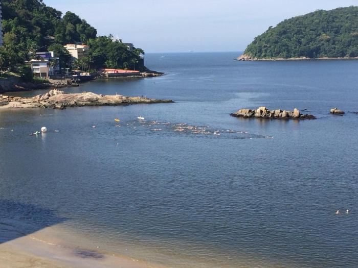 apartamento sao vicente vista mar pe na areia