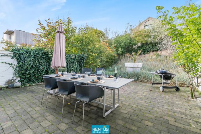 Villa Pippa - house on a short walk from the beach