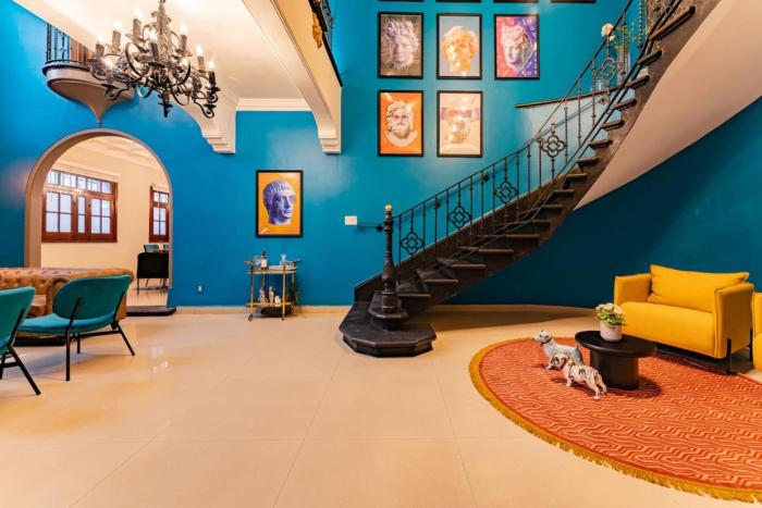 Charm near Roma Luxurious Mansion for Groups