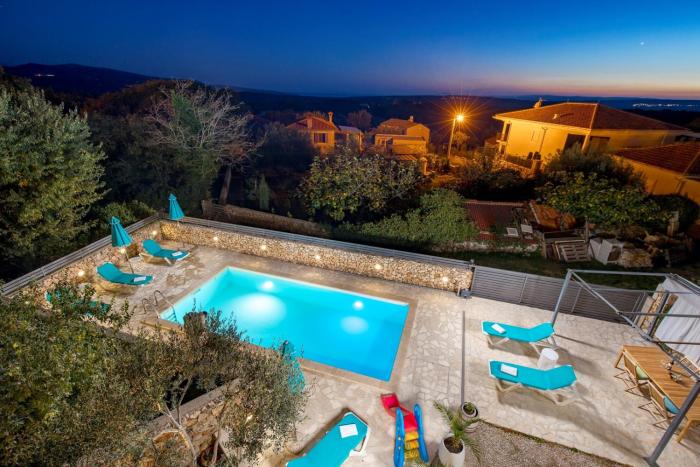 Villa ANNA-LENA with pool close to sandy beach