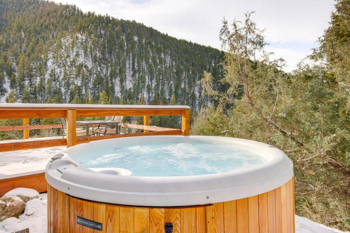 Secluded Livingston Retreat with Deck and Fire Pit!