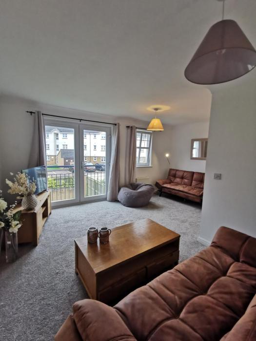 Sun Gardens Retreat- can sleep 10 with 4 Double Beds & 2 sofa beds