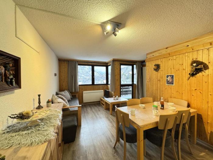 Résidence Les Melezes - Appartement spacieux · Vue dégagée sur la montagne · Balcon Ouest MAE-0404