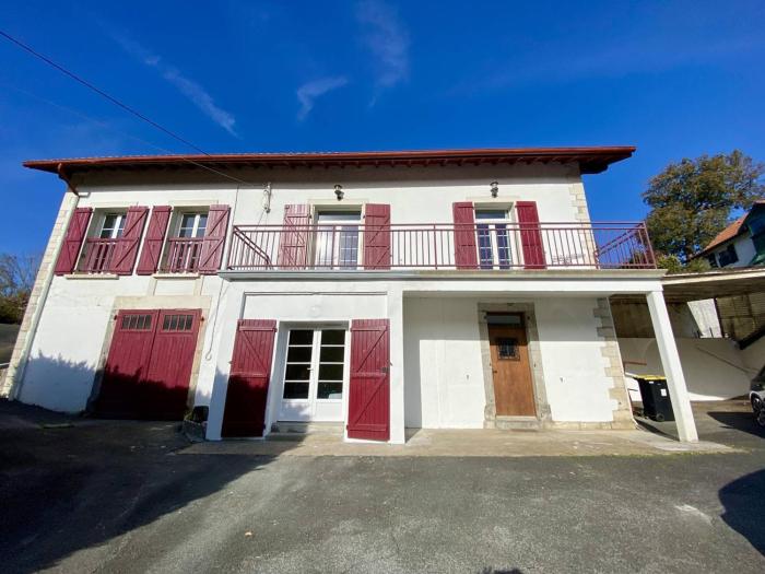 Cambo-les-Bains : T3 rénové, 4 pers, proche thermes, wifi - FR-1-495-145