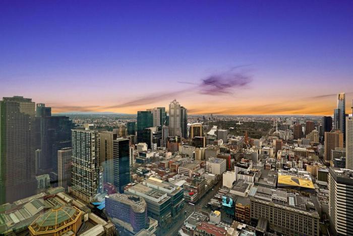 Central High Rise Views Perfect Location CBD 2B2B