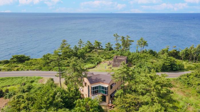 jeju oceancliffcottage