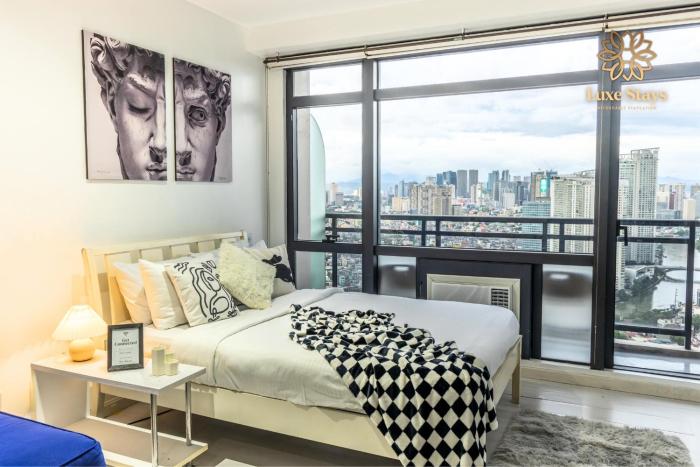 Affordable Staycation with Balcony at The Gramercy Makati