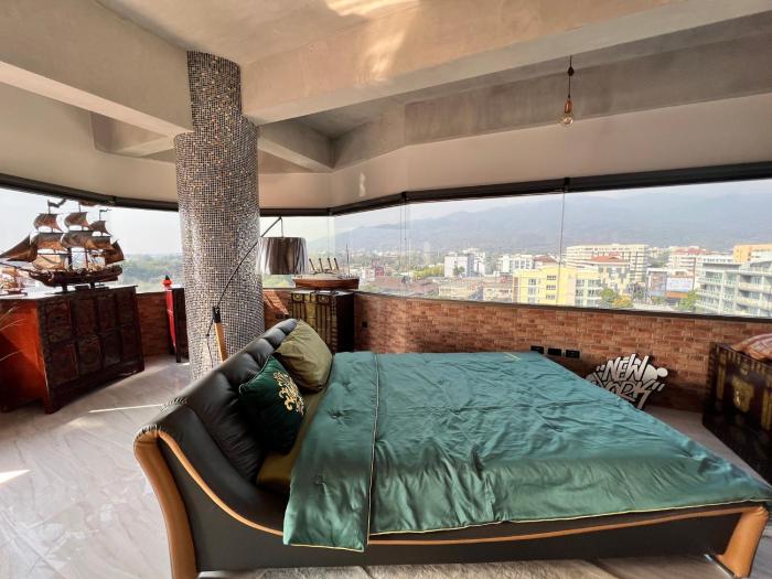 Luxury Apartment in Nimman, 5 mins to Maya