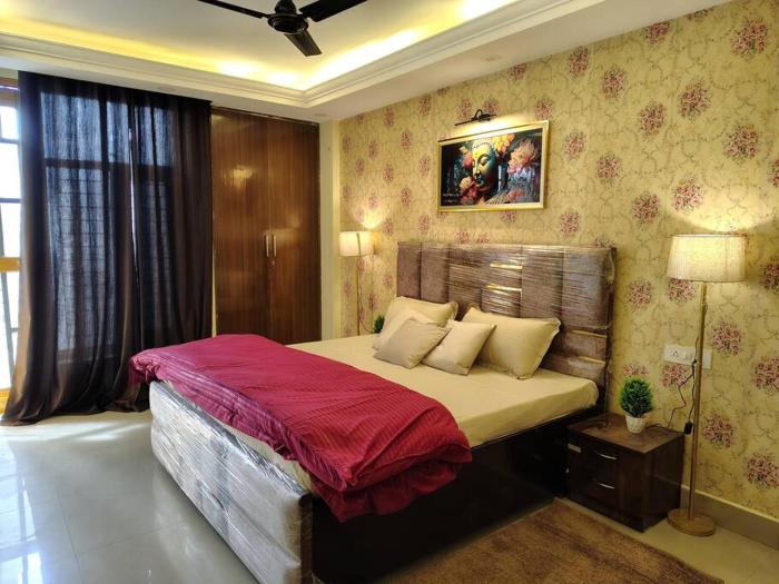 Nilay - Fully Independent - Couple Friendly