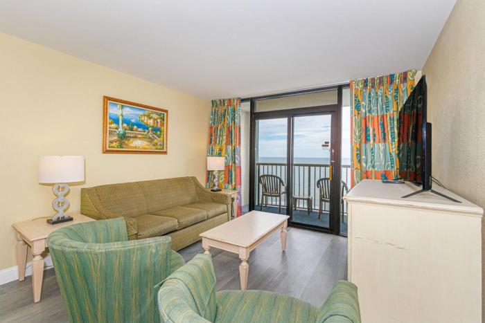 Oceanfront 3 Bedroom Condo! Sleeps 10 Guests! Compass Cove Mariner Tower 1216
