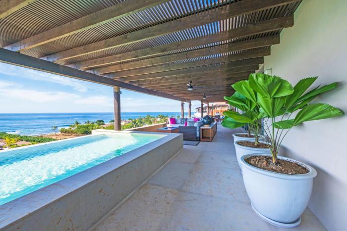 Bugambilia PH in Tau Punta Mita