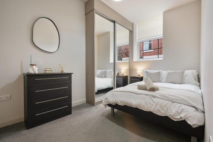 Vibrant 1 Bed Apartment, FREE Parking, North Church St, Sheffield City Centre - Hosted by Stay Host Save